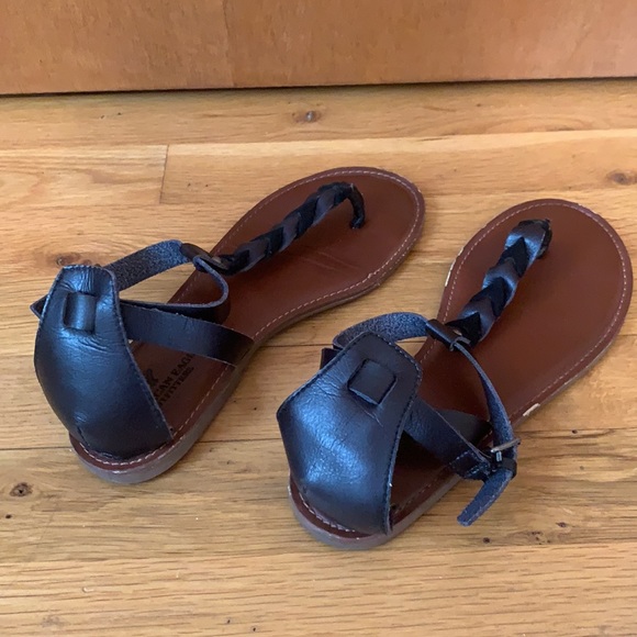 American Eagle Black Sandals - Picture 2 of 2